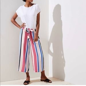 Wide leg flowy cropped printed pant LOFT